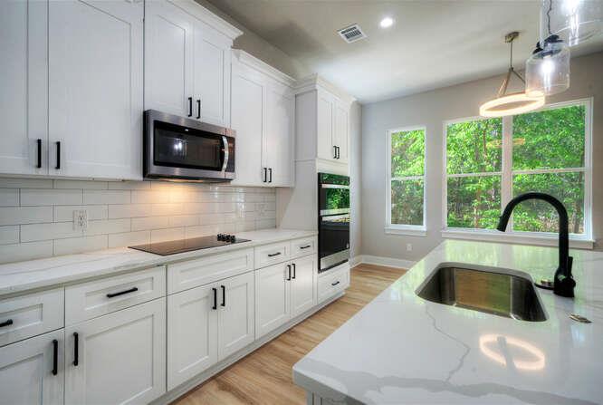 108 Huelo Ct, Bastrop, TX 78602