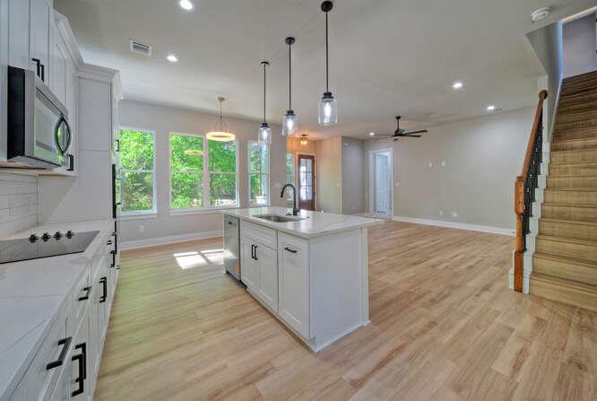 108 Huelo Ct, Bastrop, TX 78602