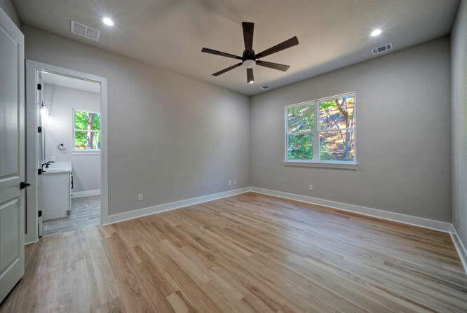 108 Huelo Ct, Bastrop, TX 78602