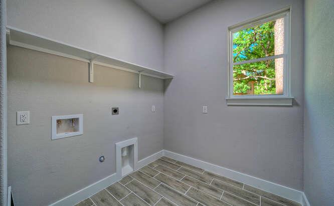 108 Huelo Ct, Bastrop, TX 78602