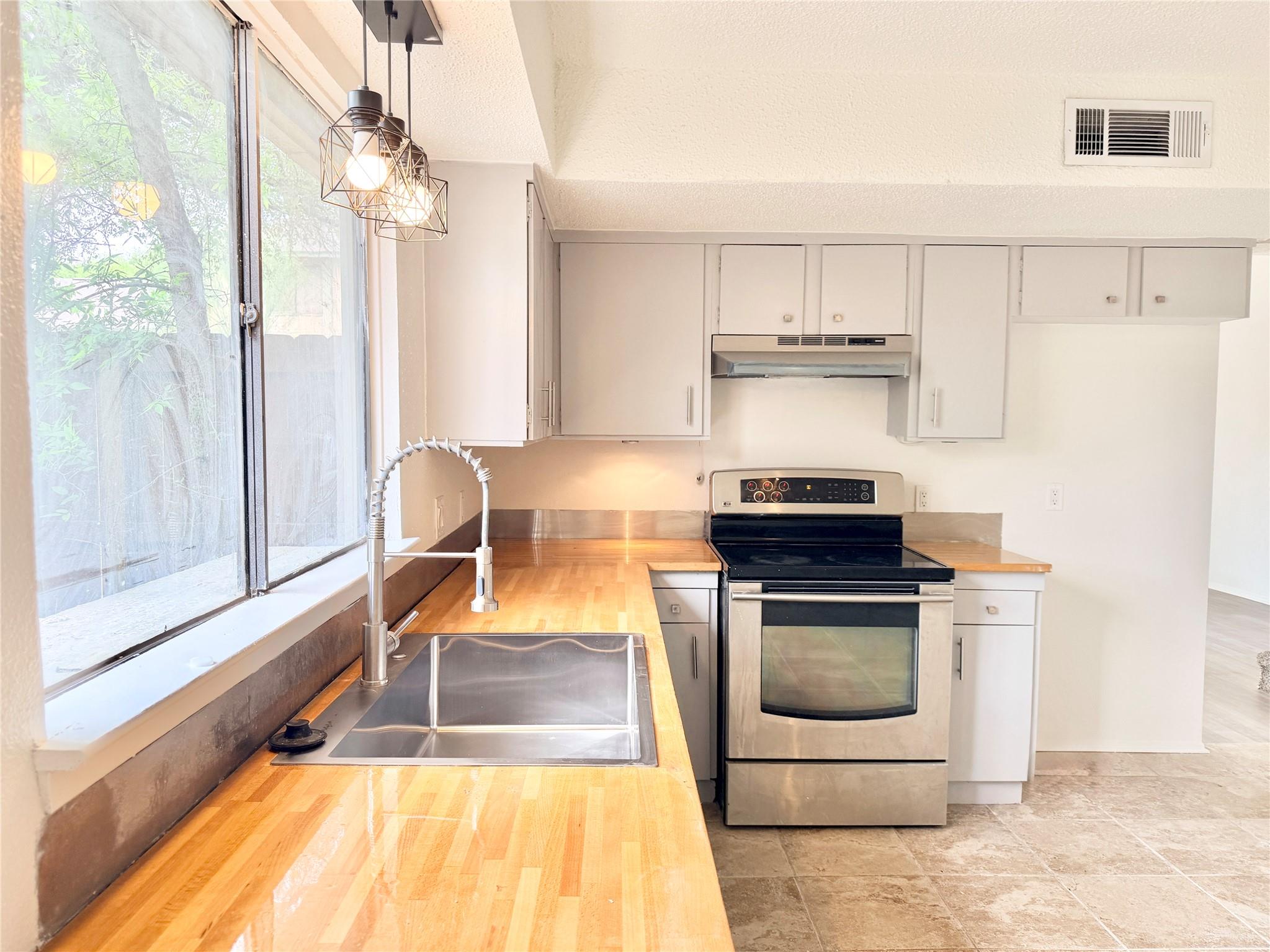 9623 Covey Ridge Ln, Austin, TX 78758