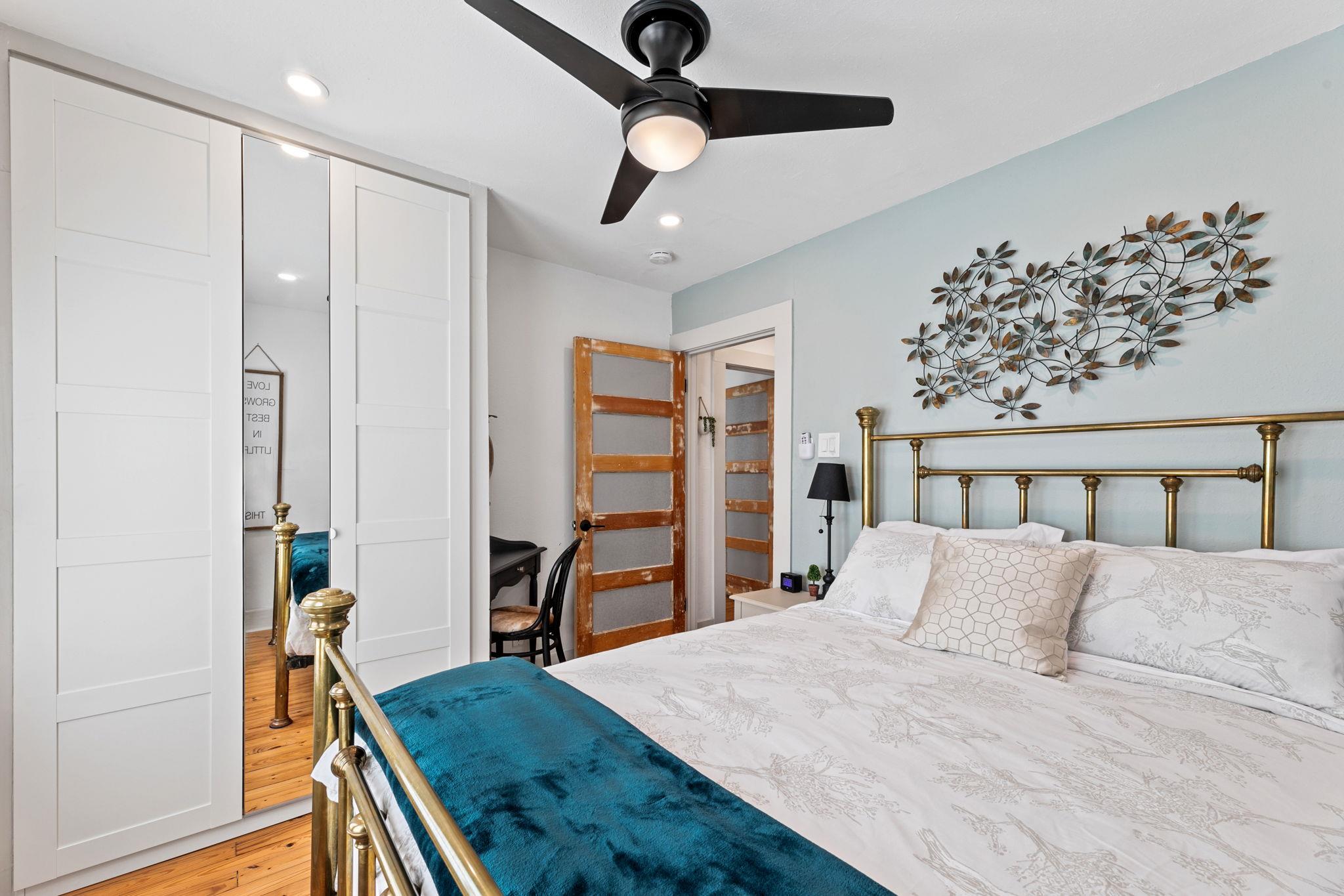 207 S Main St, Georgetown, TX 78626