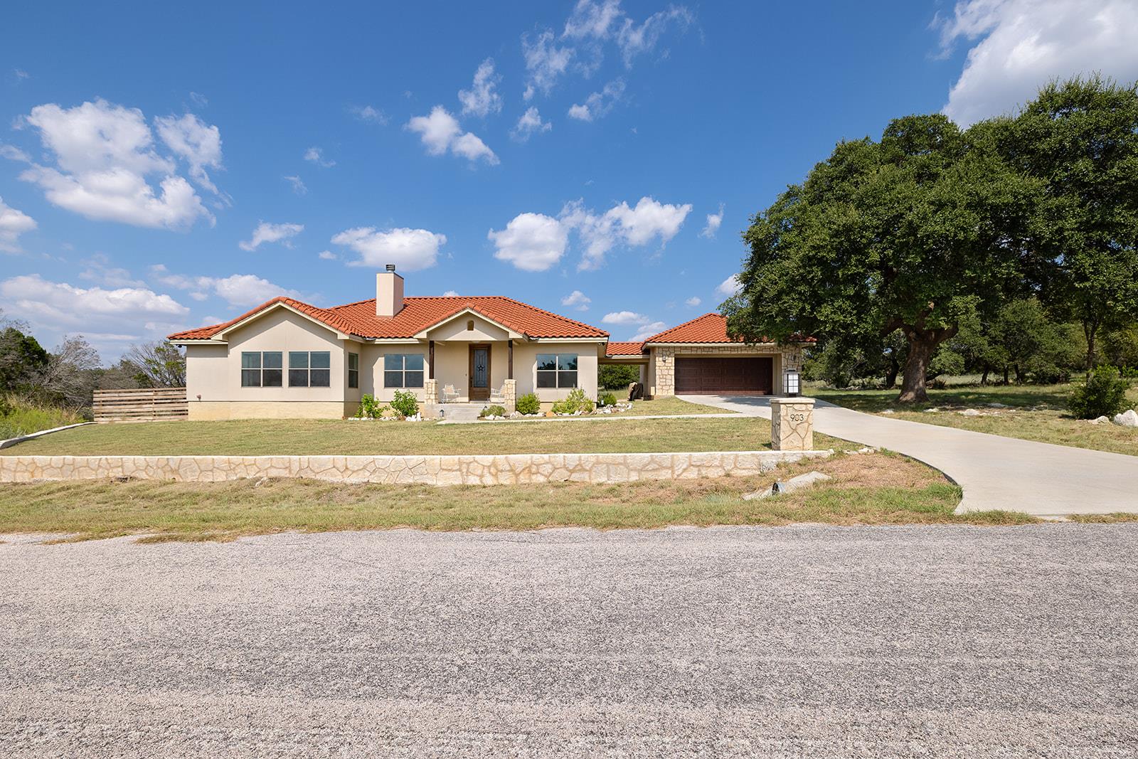 903 Panorama Pass, Horseshoe Bay, TX 78657
