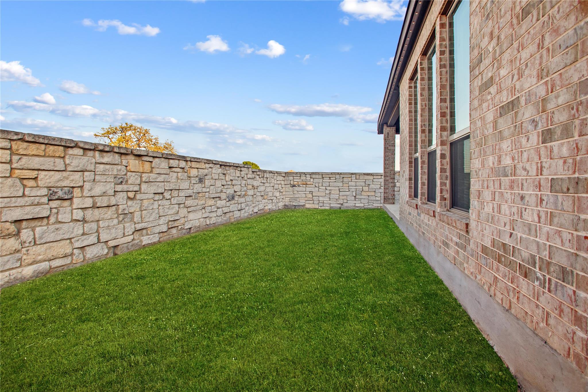 369 Cold River Run, Kyle, TX 78640