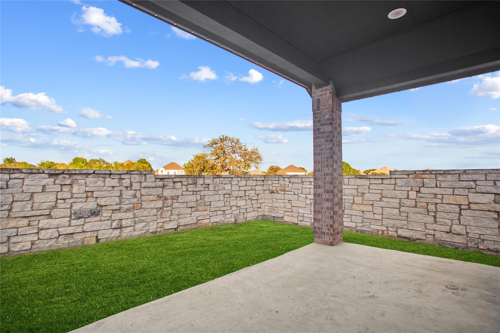 369 Cold River Run, Kyle, TX 78640