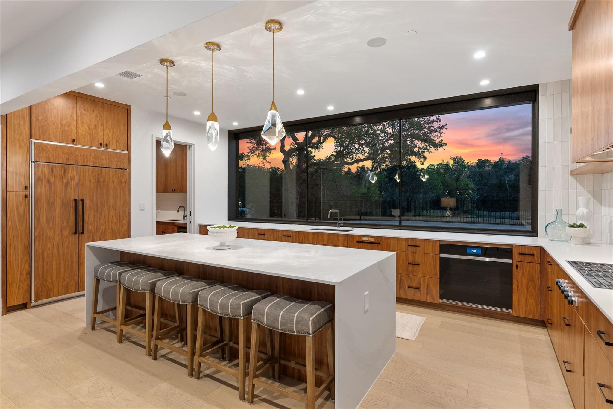 1604 Barclay Dr, Austin, TX 78746