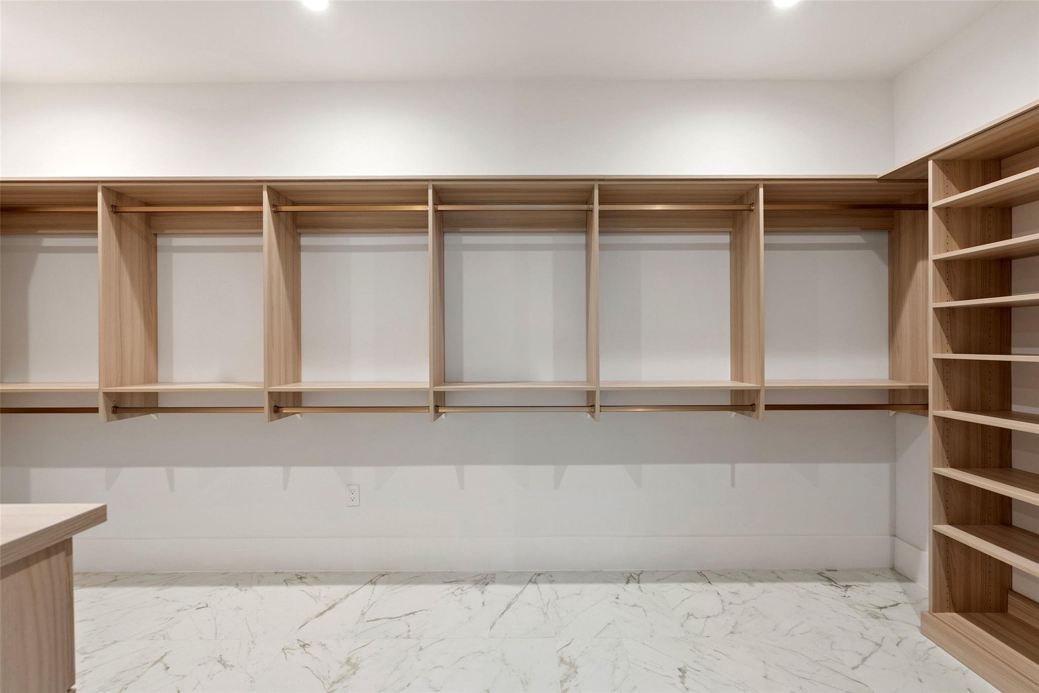 1604 Barclay Dr, Austin, TX 78746