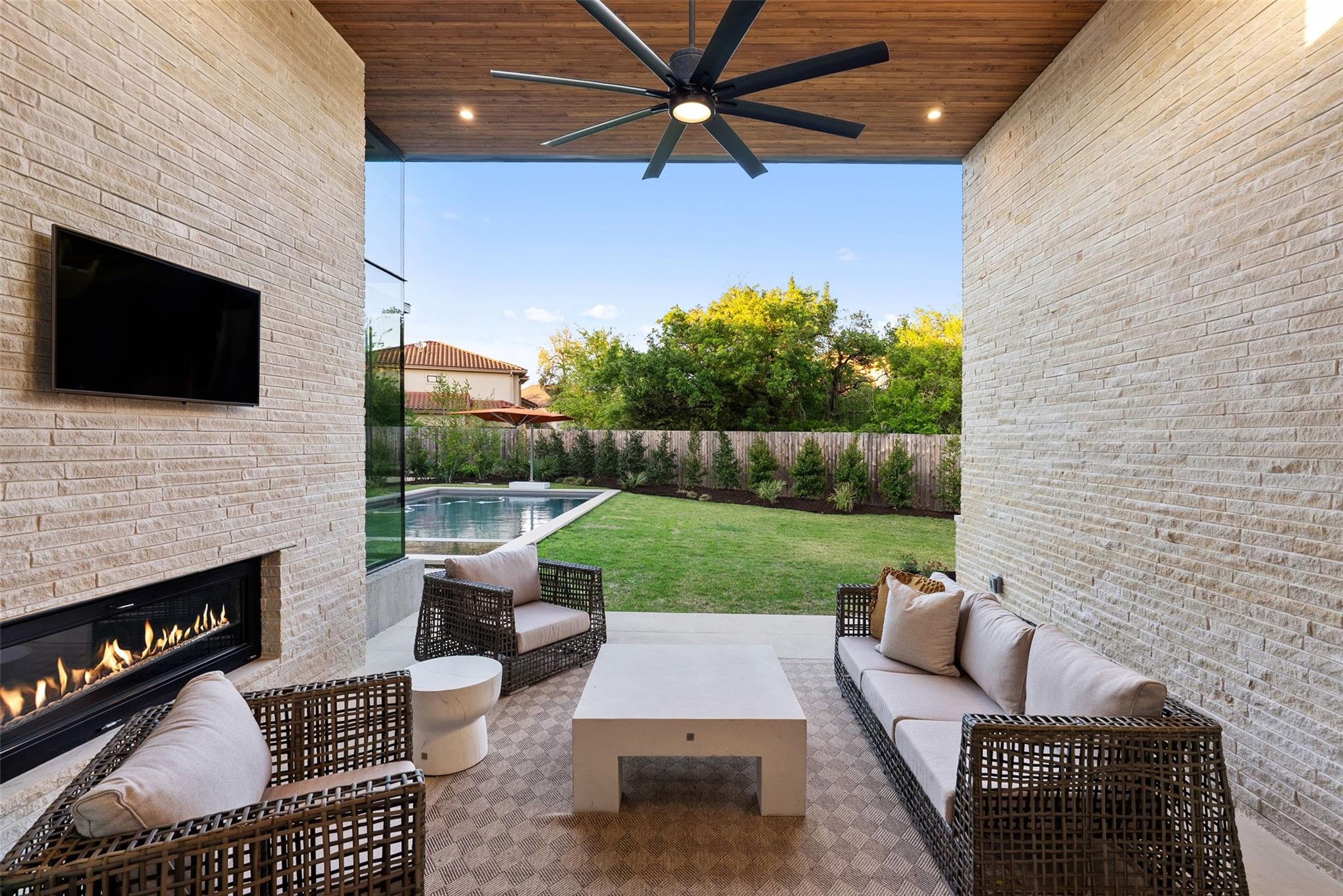 1604 Barclay Dr, Austin, TX 78746