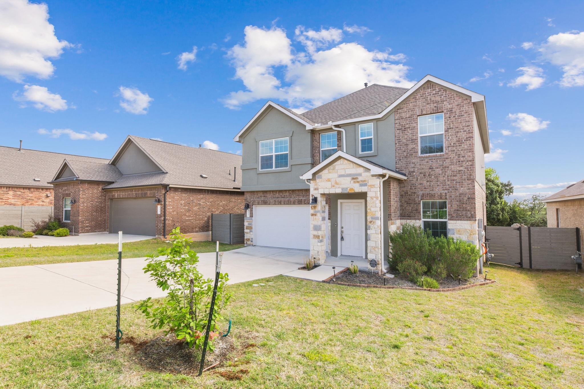 913 Legends Ln, Georgetown, TX 78628