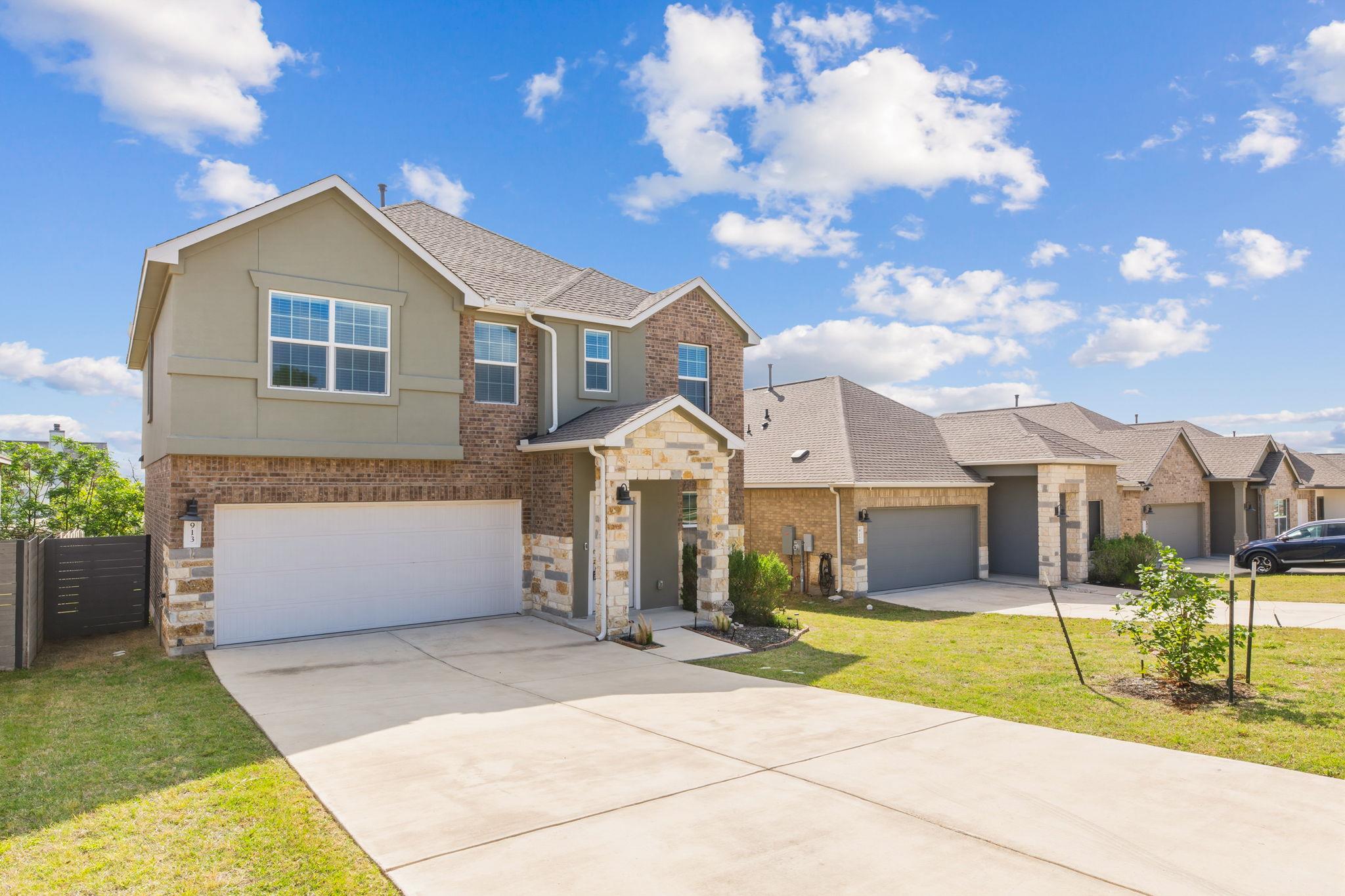 913 Legends Ln, Georgetown, TX 78628