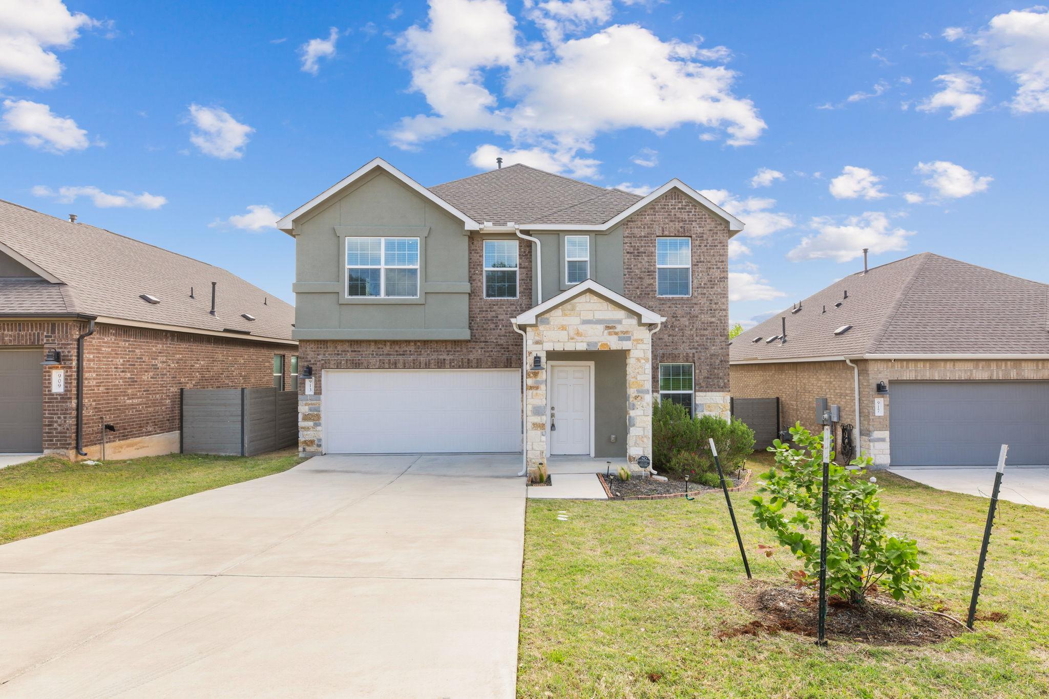 913 Legends Ln, Georgetown, TX 78628