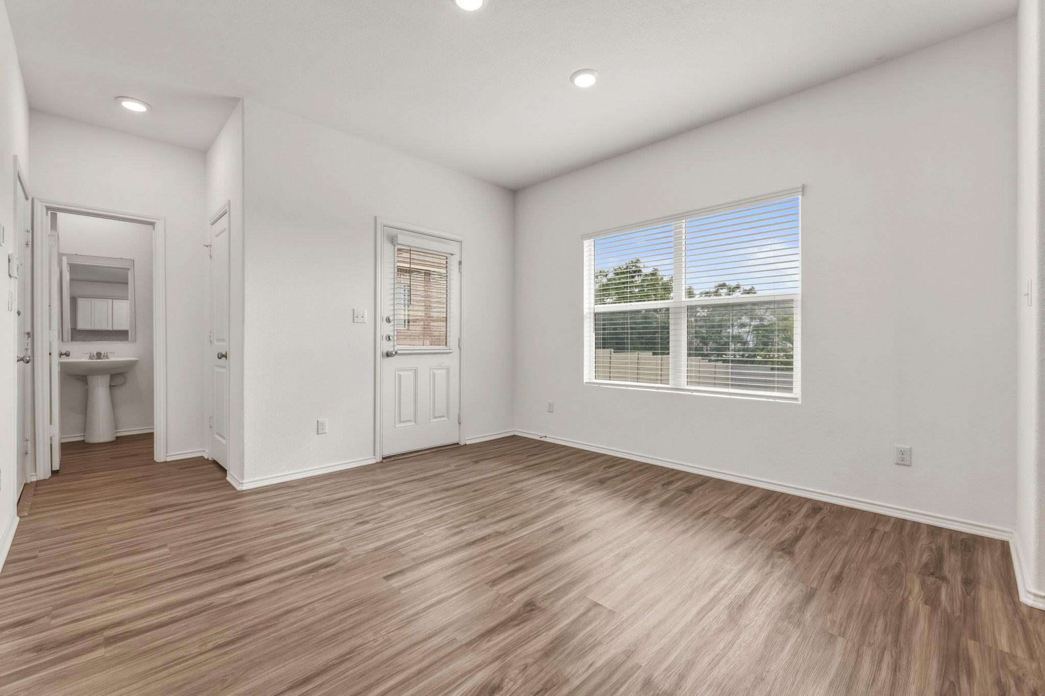 913 Legends Ln, Georgetown, TX 78628