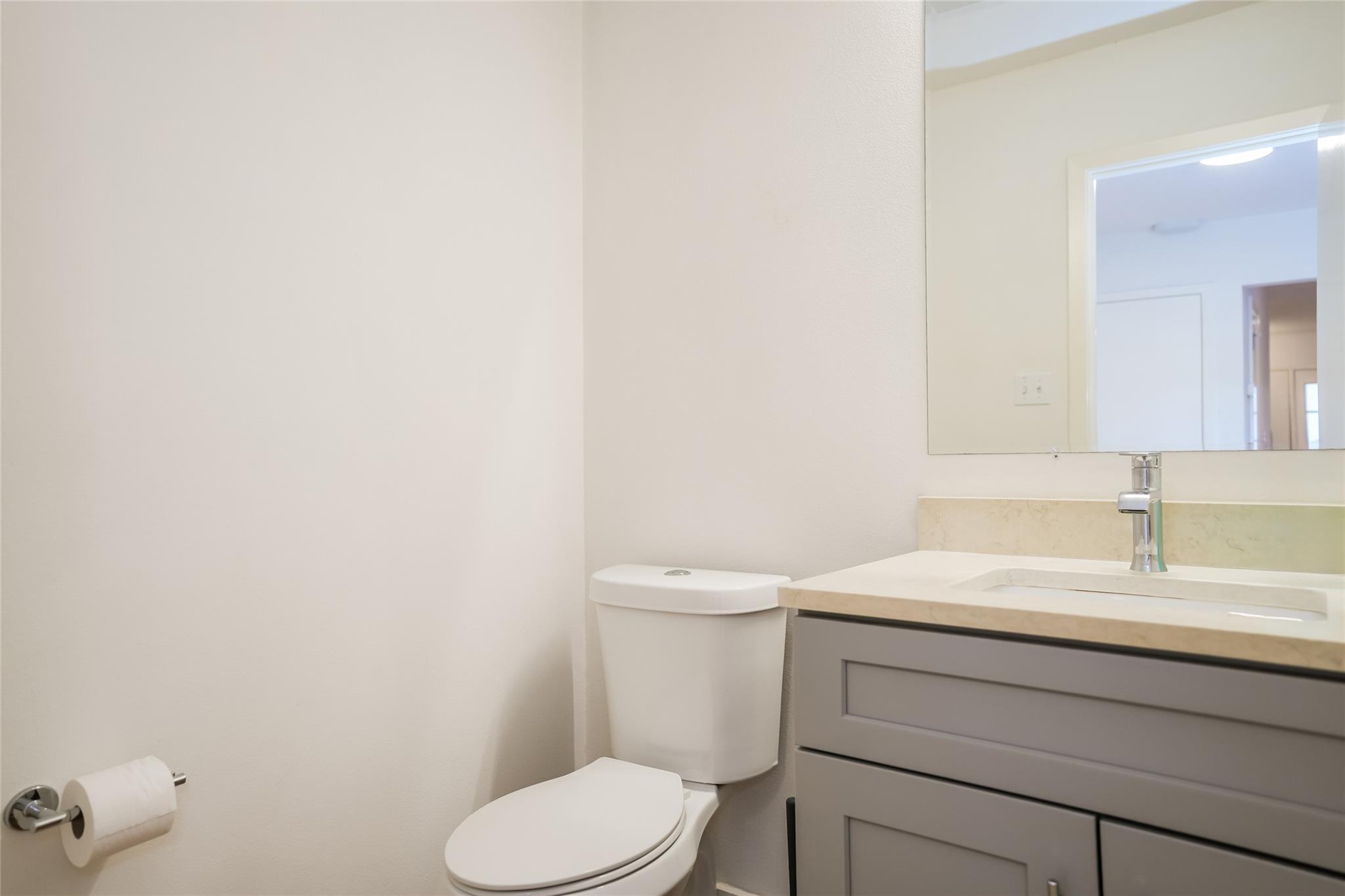 810 Banister Ln # 806, Austin, TX 78704