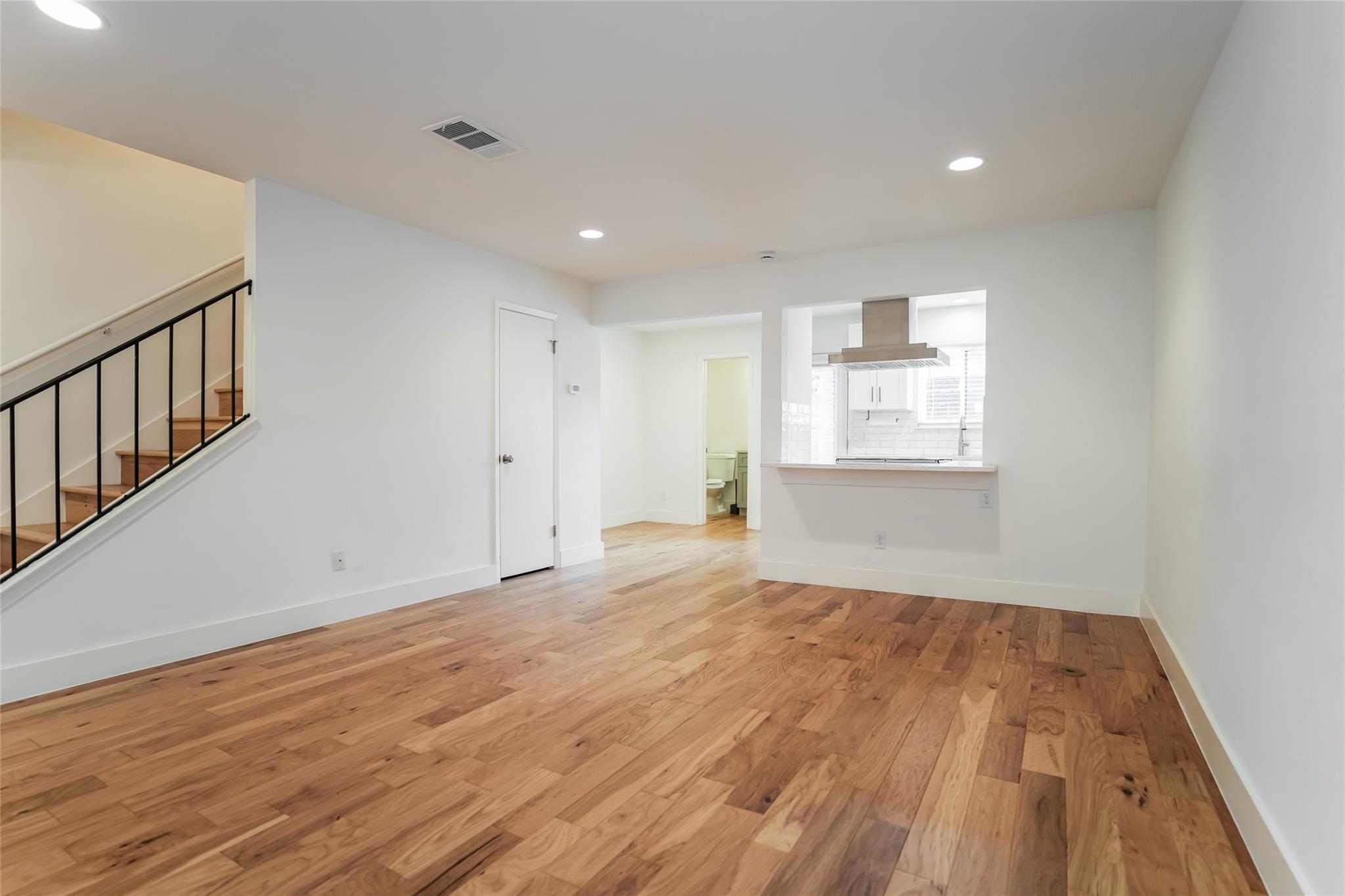 810 Banister Ln # 806, Austin, TX 78704