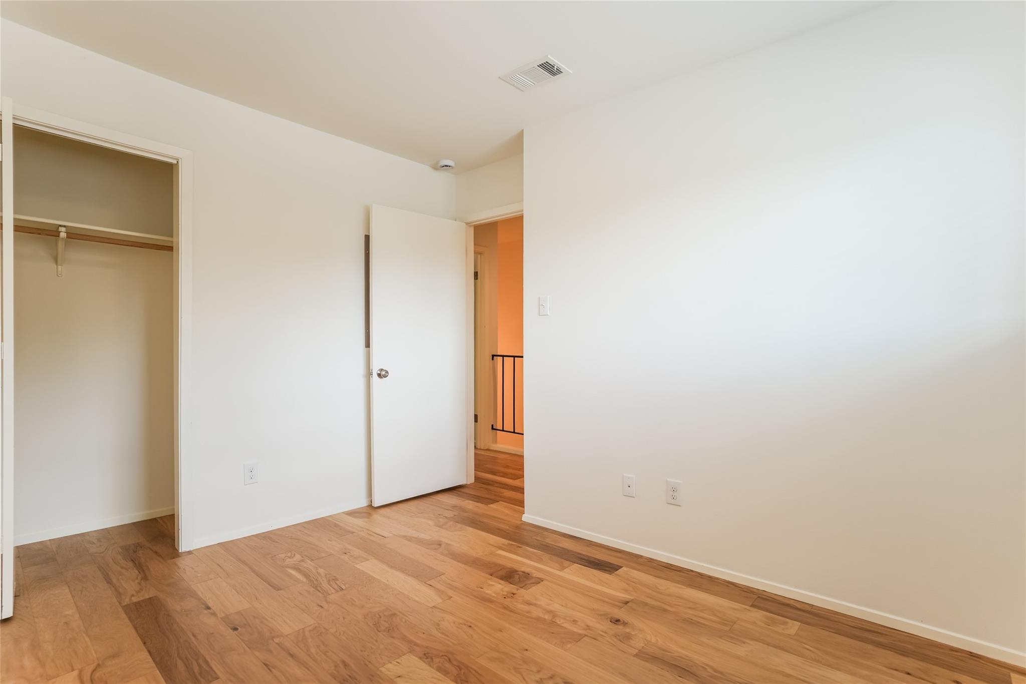 810 Banister Ln # 806, Austin, TX 78704