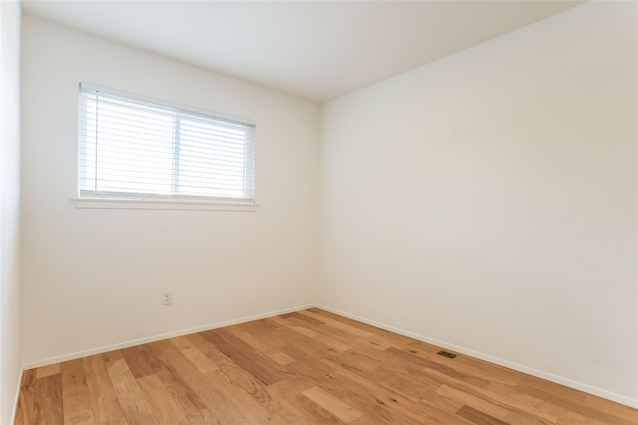 810 Banister Ln # 806, Austin, TX 78704