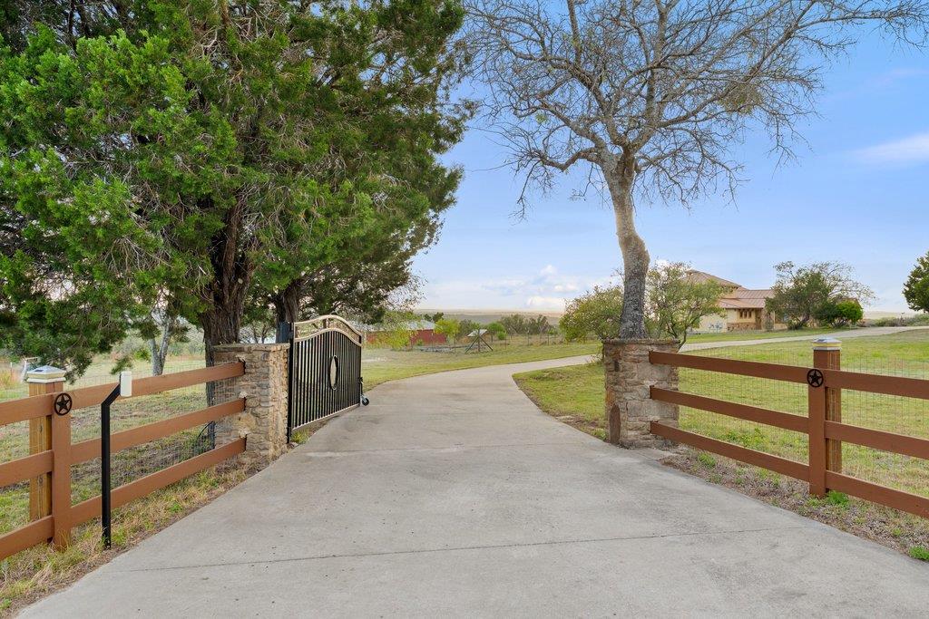 733 Dawn Vw, Dripping Springs, TX 78620