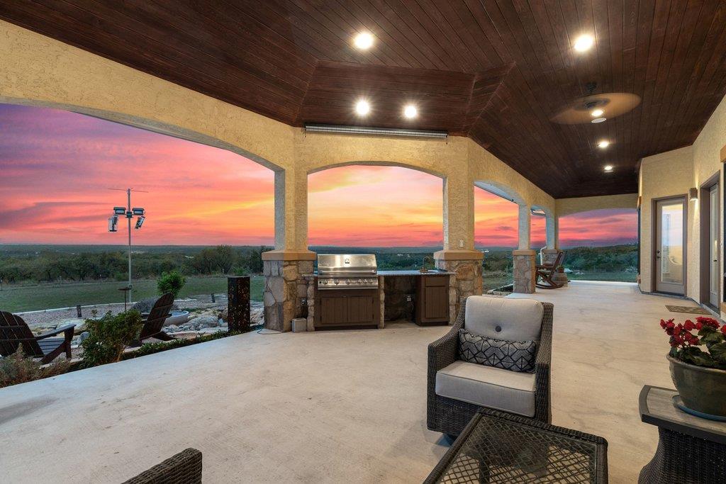 733 Dawn Vw, Dripping Springs, TX 78620