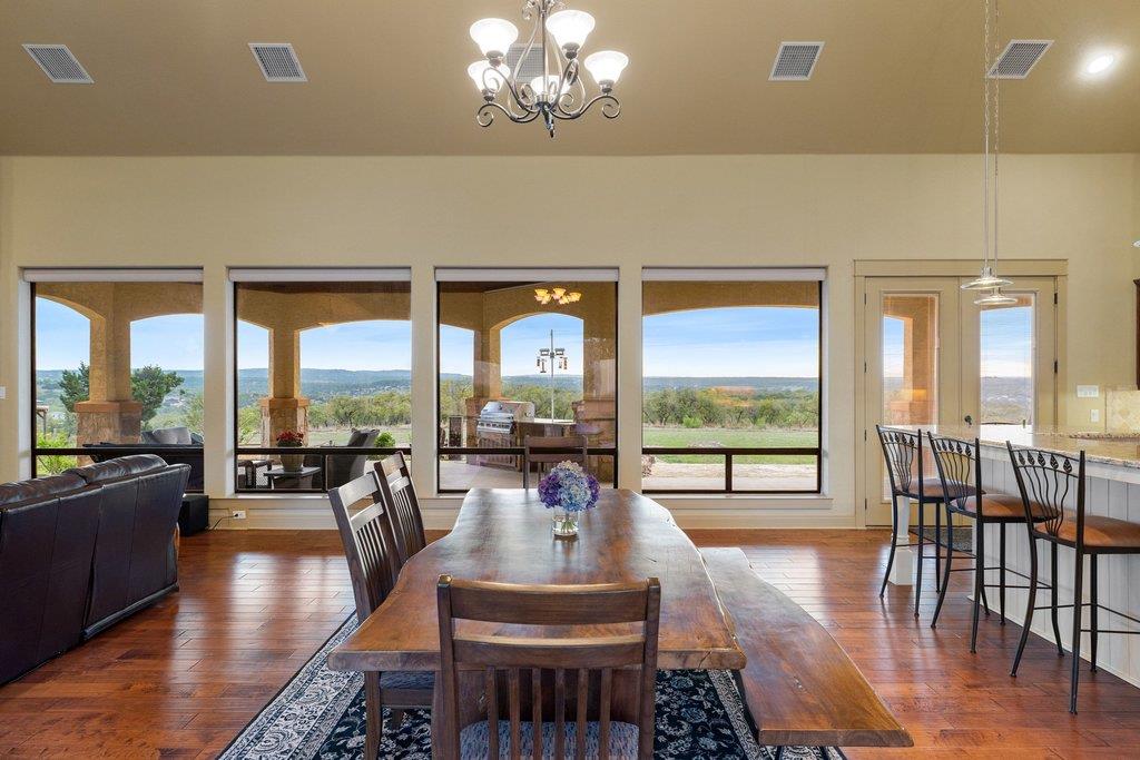 733 Dawn Vw, Dripping Springs, TX 78620