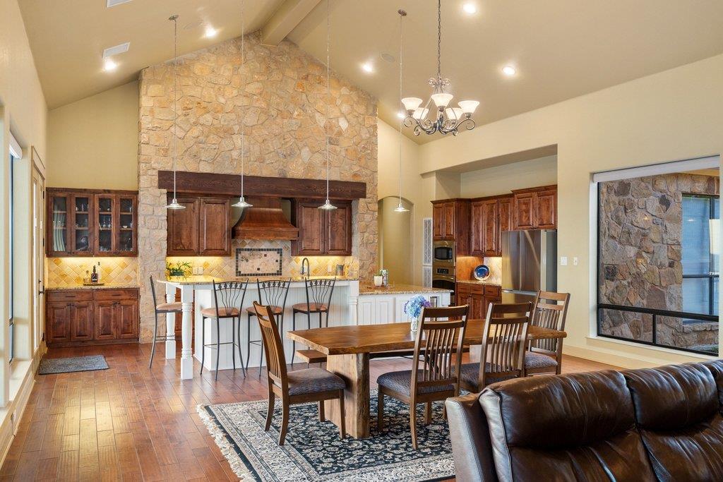 733 Dawn Vw, Dripping Springs, TX 78620