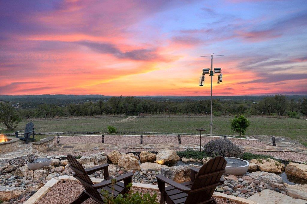 733 Dawn Vw, Dripping Springs, TX 78620