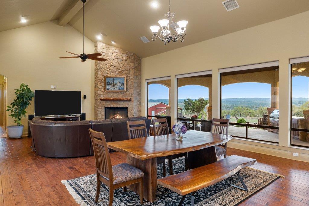 733 Dawn Vw, Dripping Springs, TX 78620