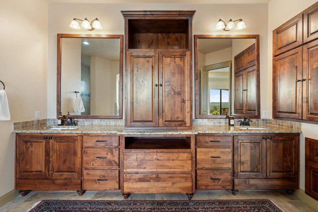 733 Dawn Vw, Dripping Springs, TX 78620