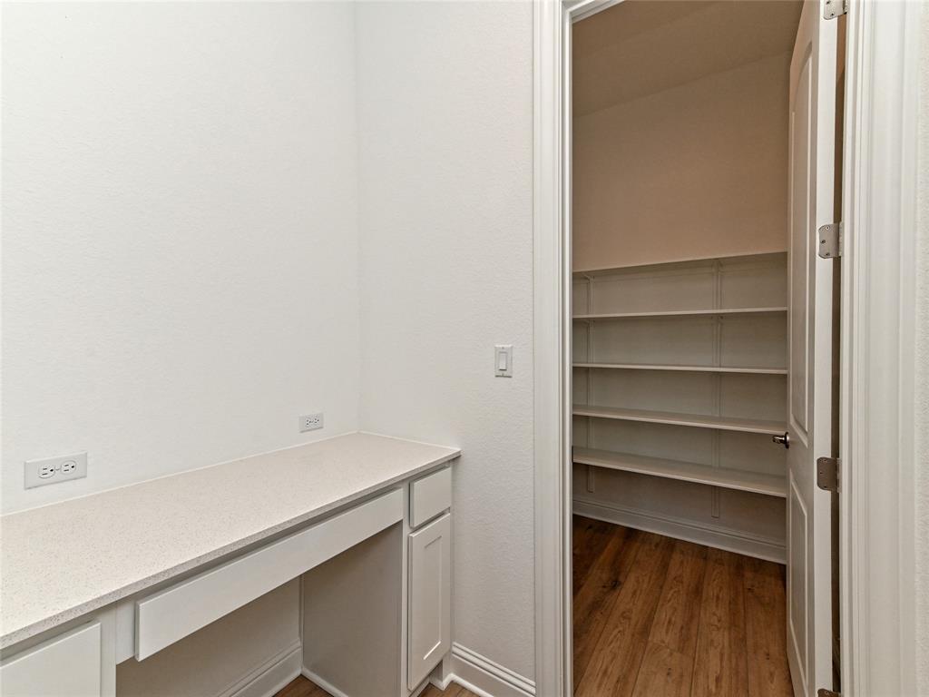 270 Prairie Clover Dr, Dripping Springs, TX 78620