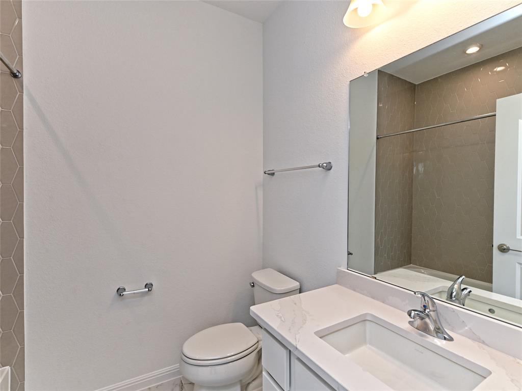 270 Prairie Clover Dr, Dripping Springs, TX 78620