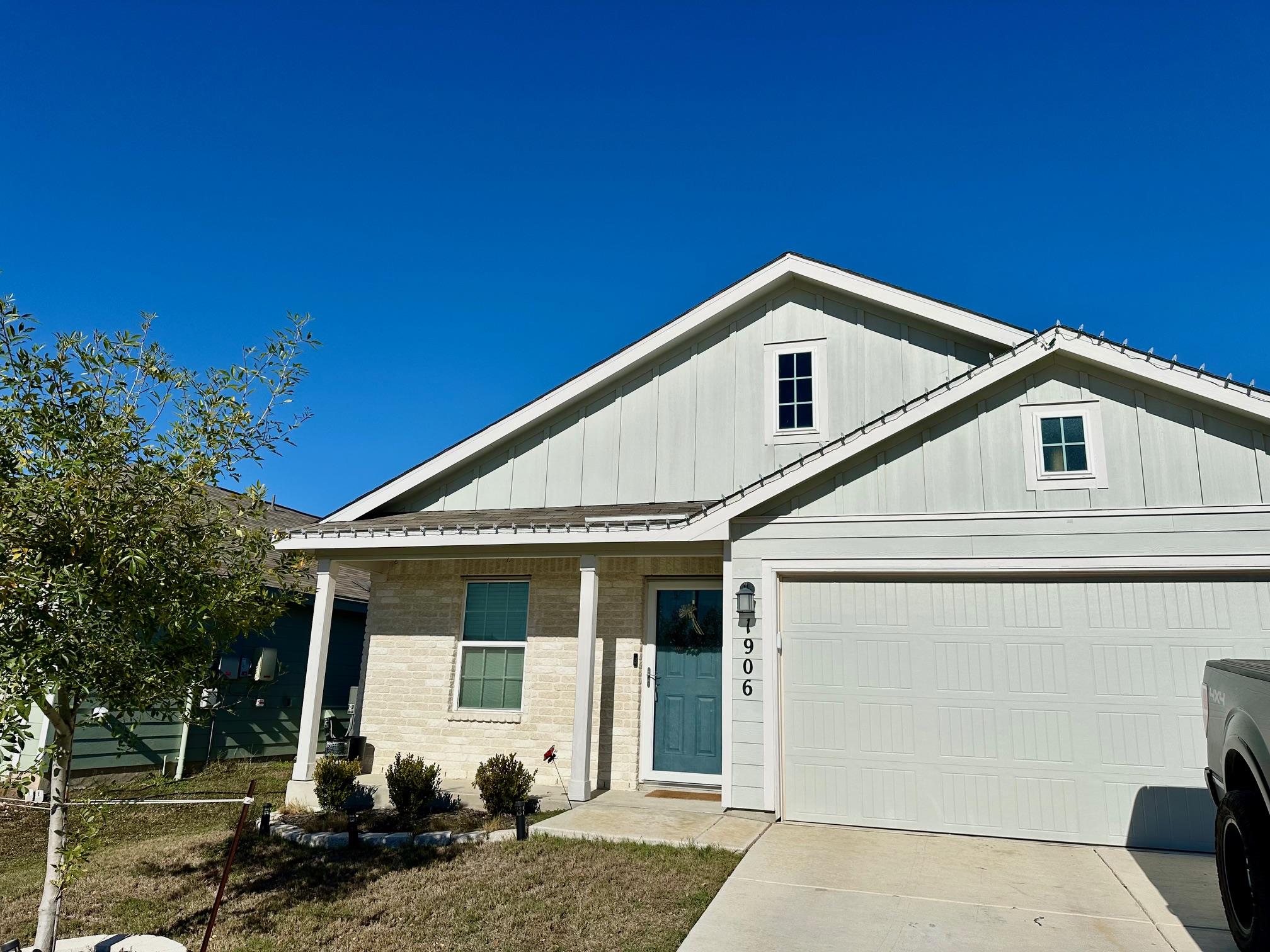 1906 Fieldfare St, New Braunfels, TX 78130