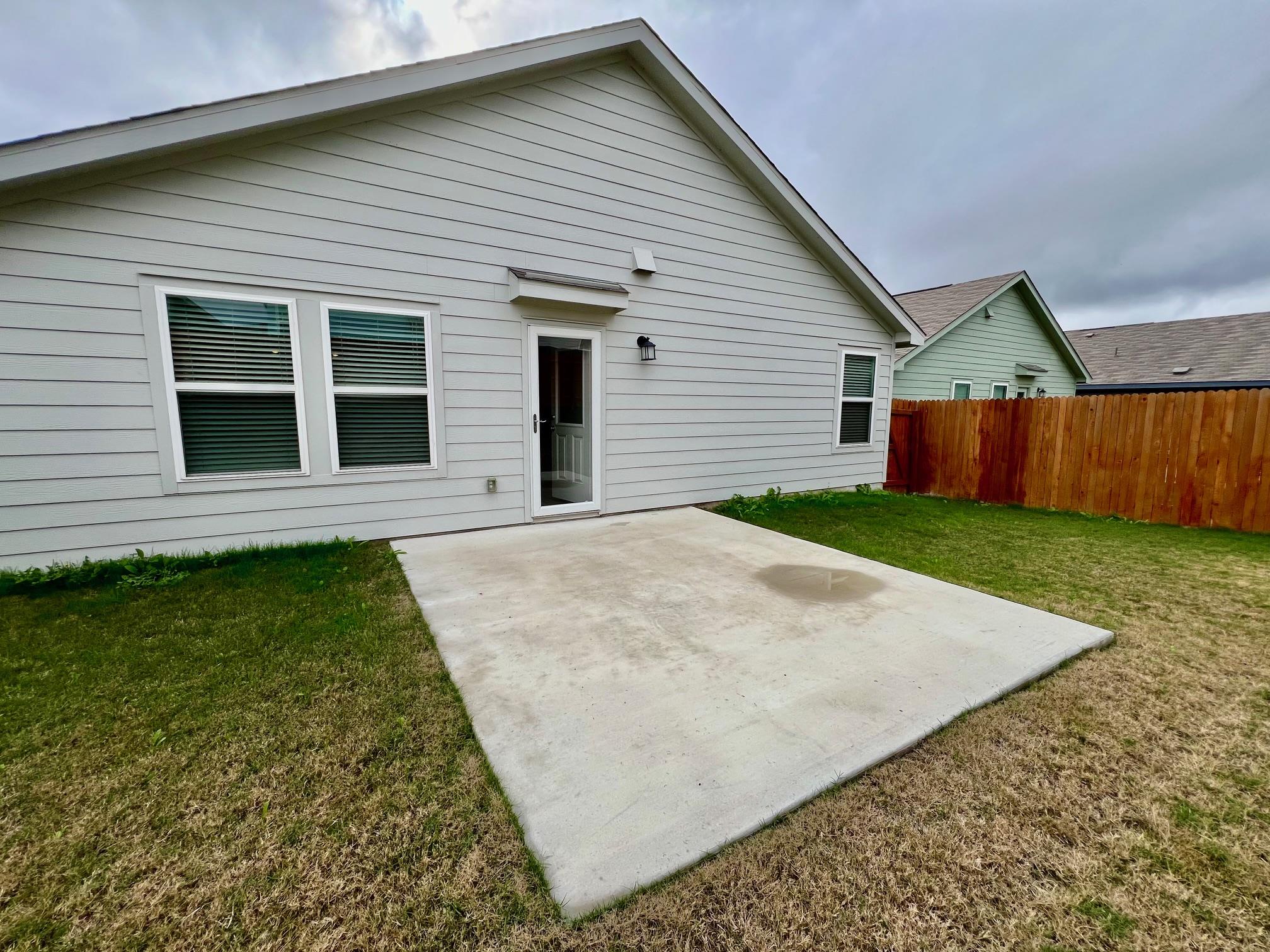 1906 Fieldfare St, New Braunfels, TX 78130