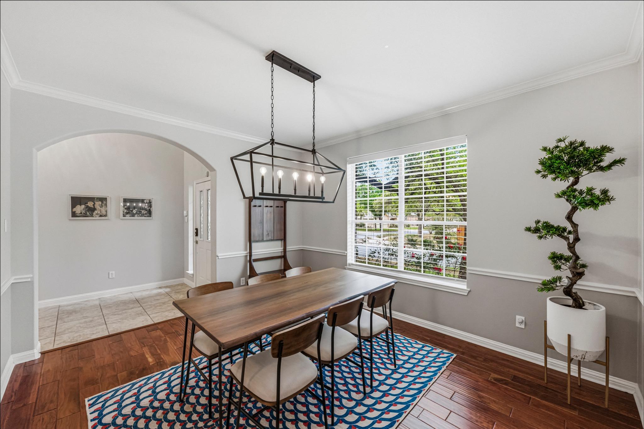 6817 Blissfield Dr, Austin, TX 78739