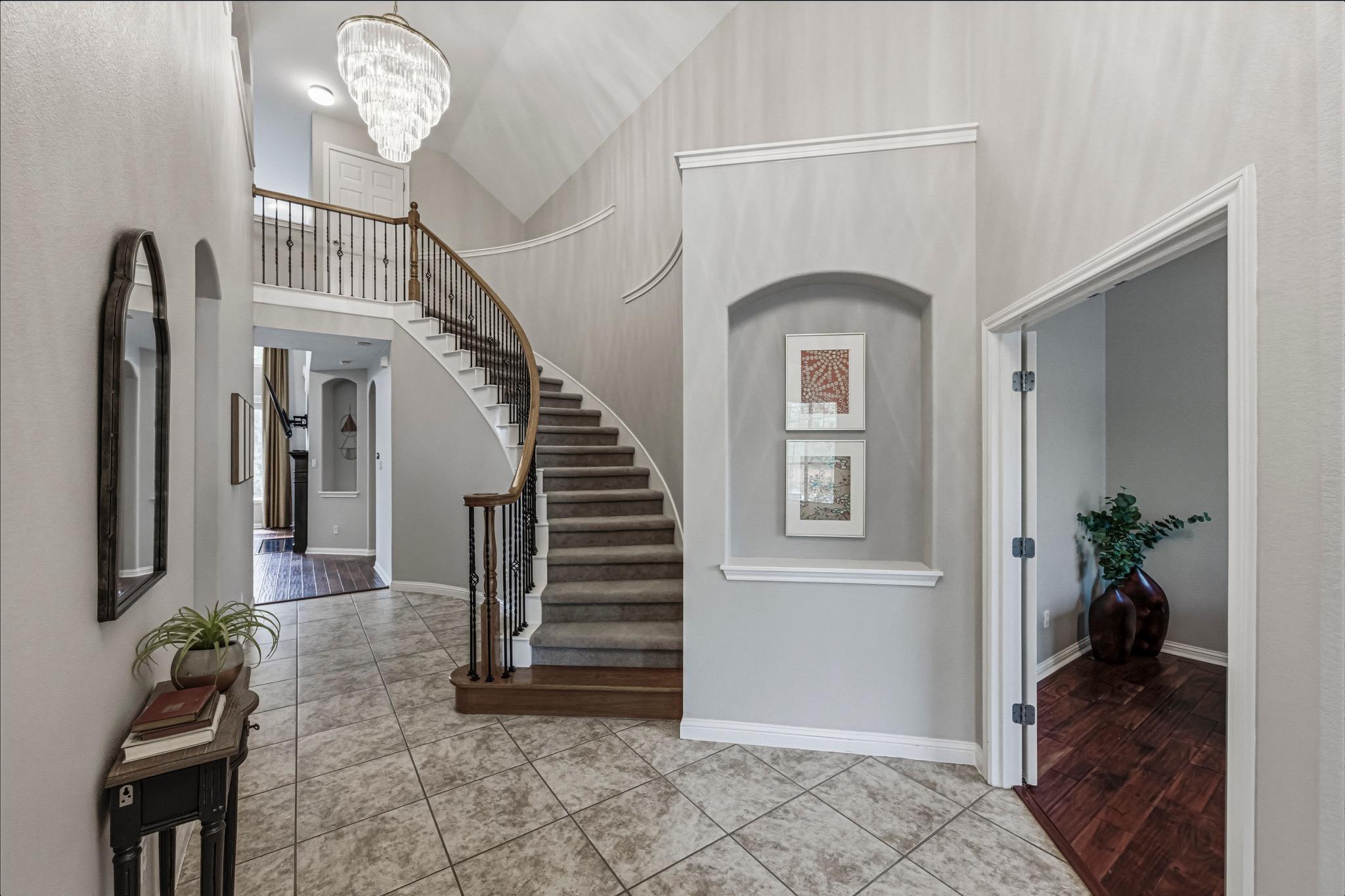 6817 Blissfield Dr, Austin, TX 78739