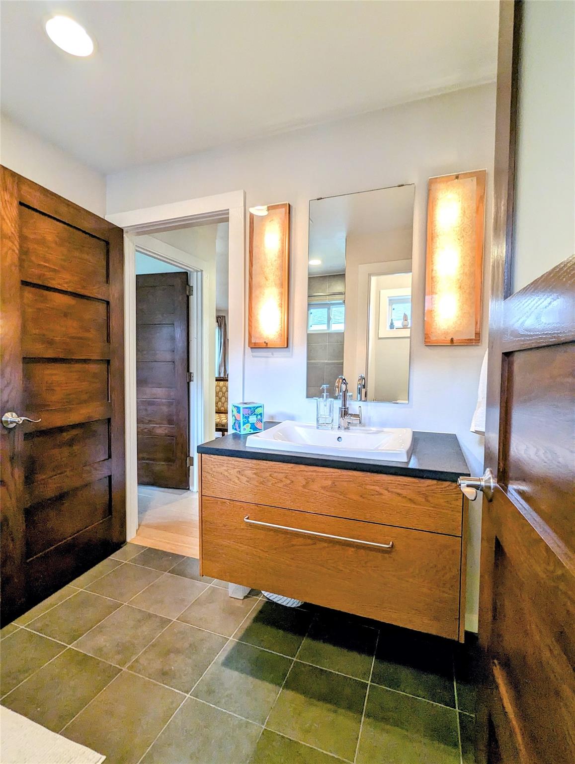 1821 Spillman St, Austin, TX 78704