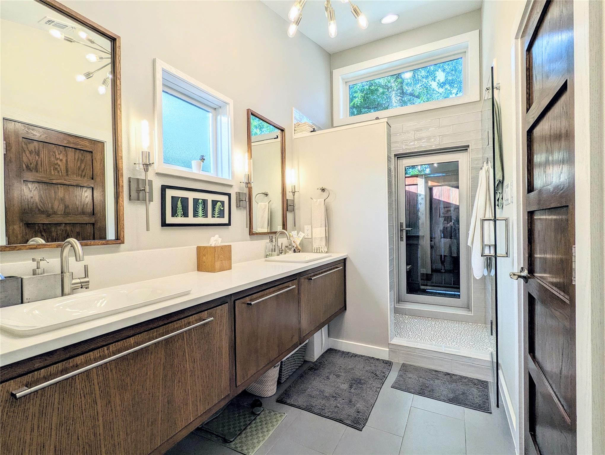 1821 Spillman St, Austin, TX 78704