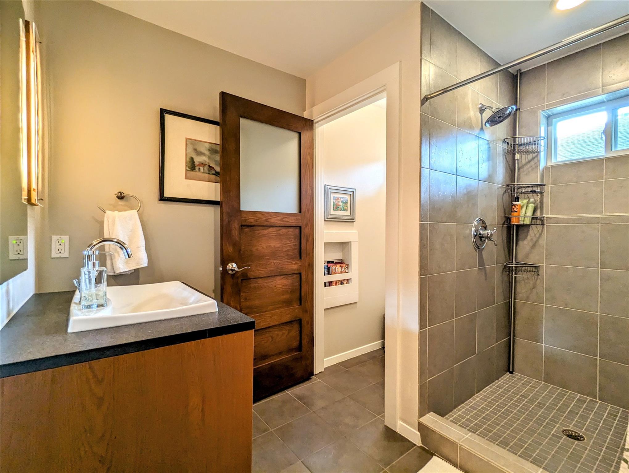 1821 Spillman St, Austin, TX 78704