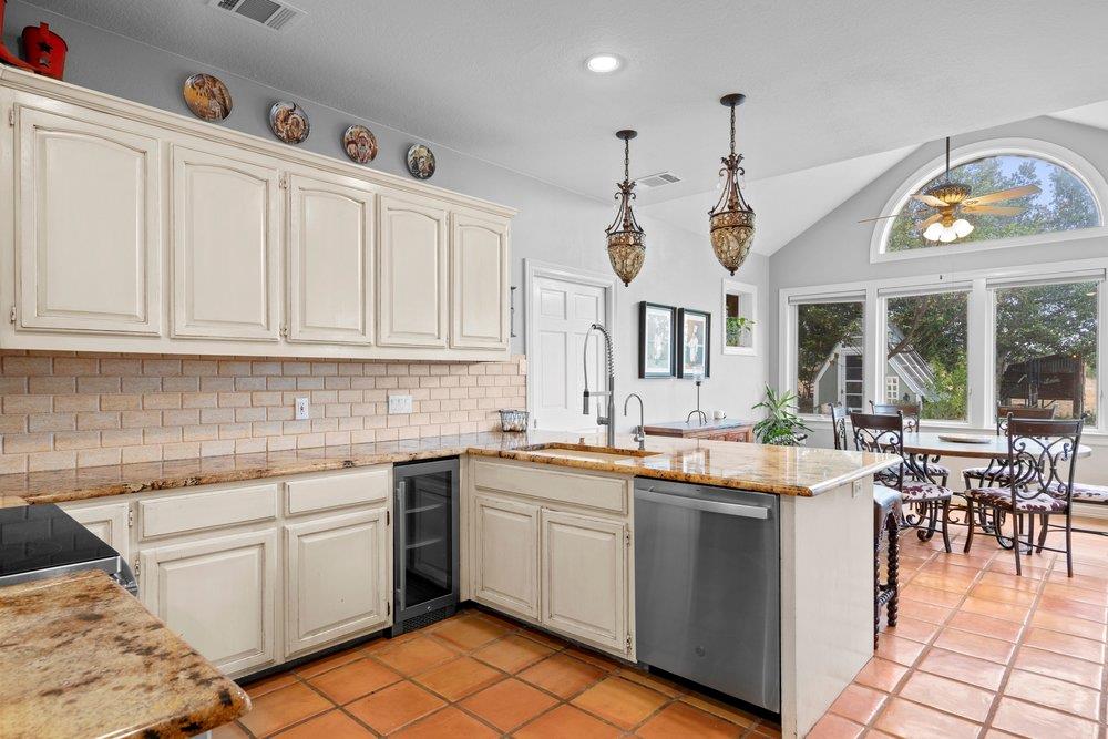 5229 Hupedo Ranch Rd, Spicewood, TX 78669