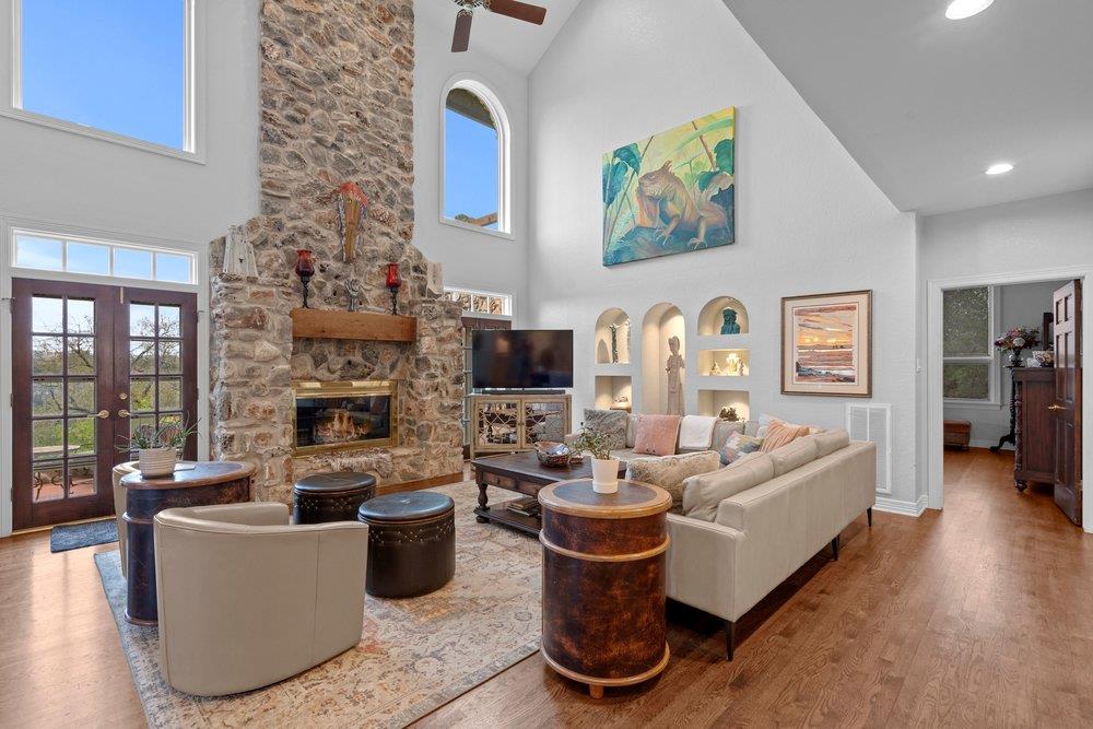 5229 Hupedo Ranch Rd, Spicewood, TX 78669