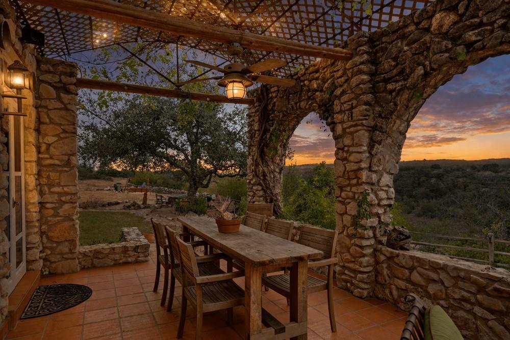 5229 Hupedo Ranch Rd, Spicewood, TX 78669