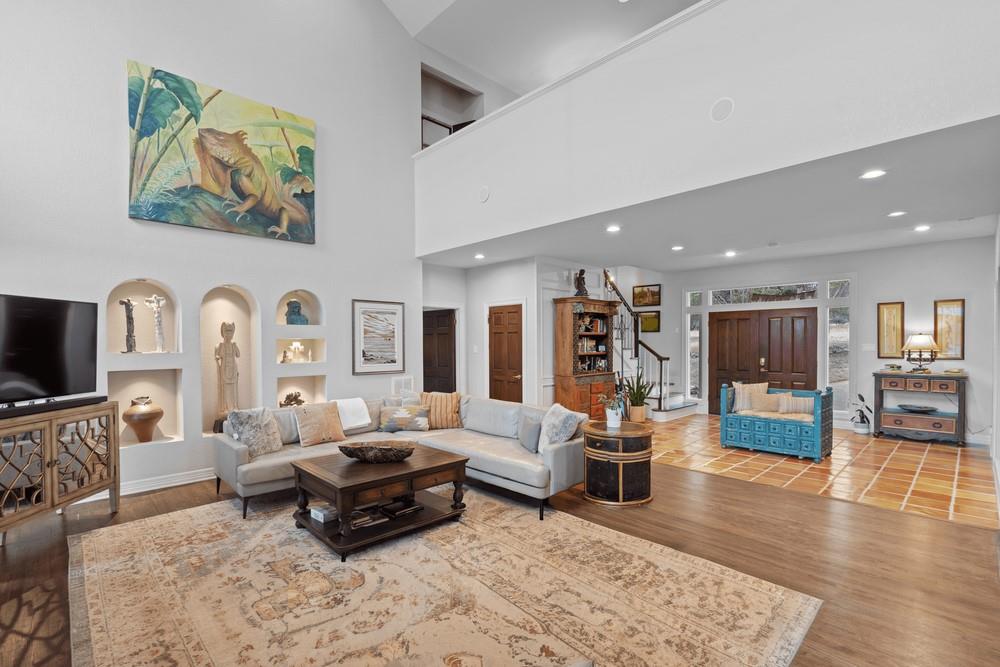 5229 Hupedo Ranch Rd, Spicewood, TX 78669