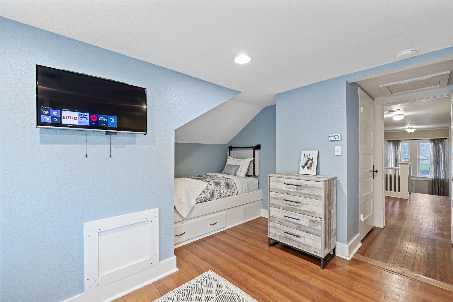 1211 Lexington St, Taylor, TX 76574