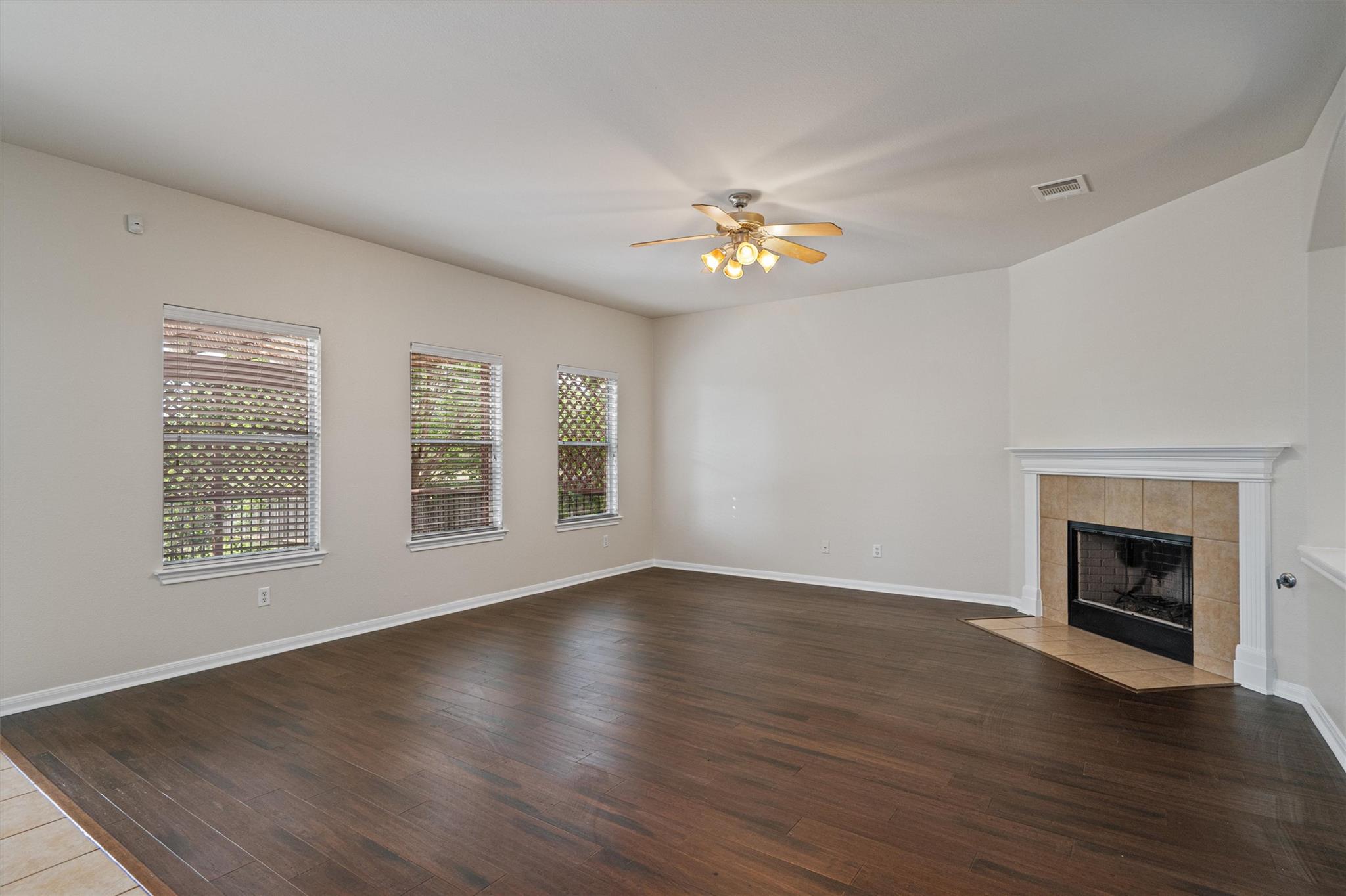 18800 Chrighton Castle Bnd, Pflugerville, TX 78660