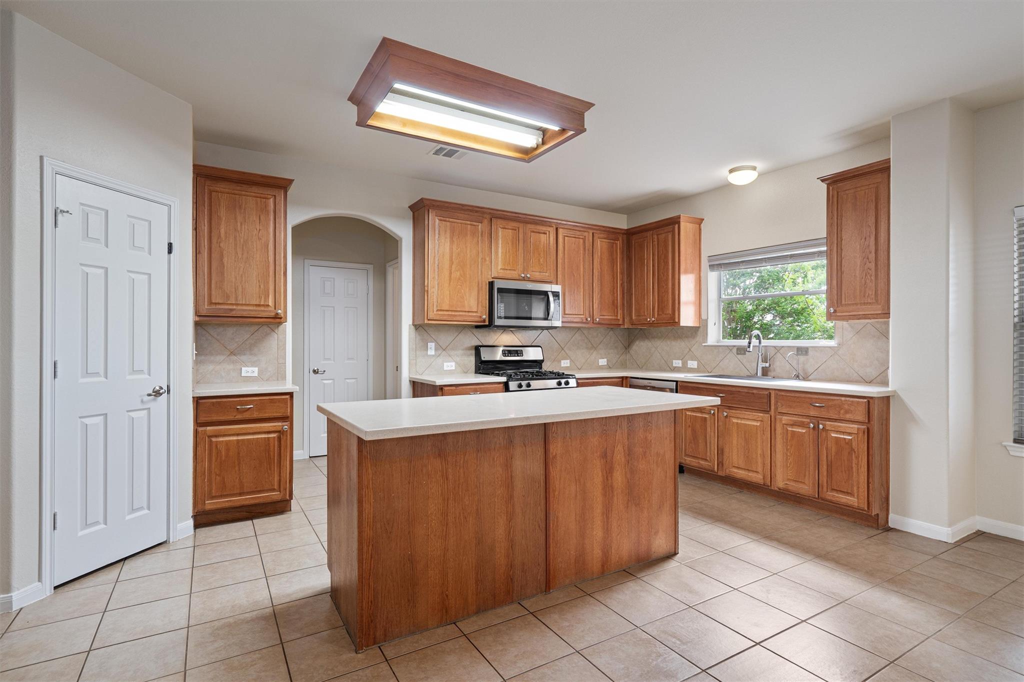 18800 Chrighton Castle Bnd, Pflugerville, TX 78660