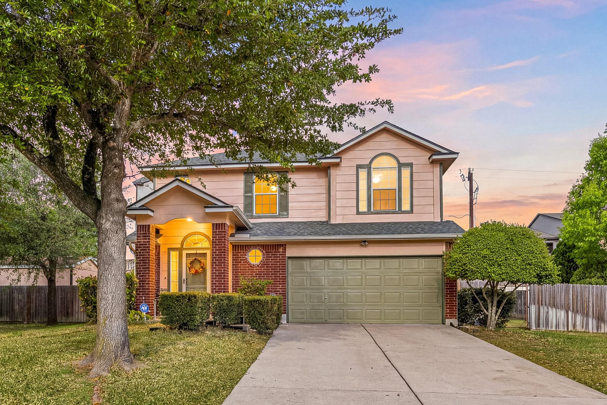 103 Little Lake Rd, Hutto, TX 78634