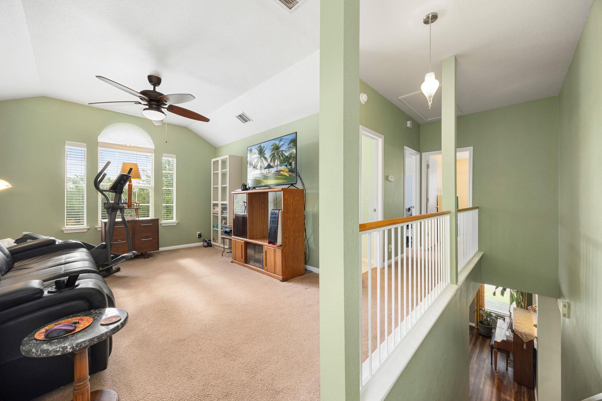 103 Little Lake Rd, Hutto, TX 78634