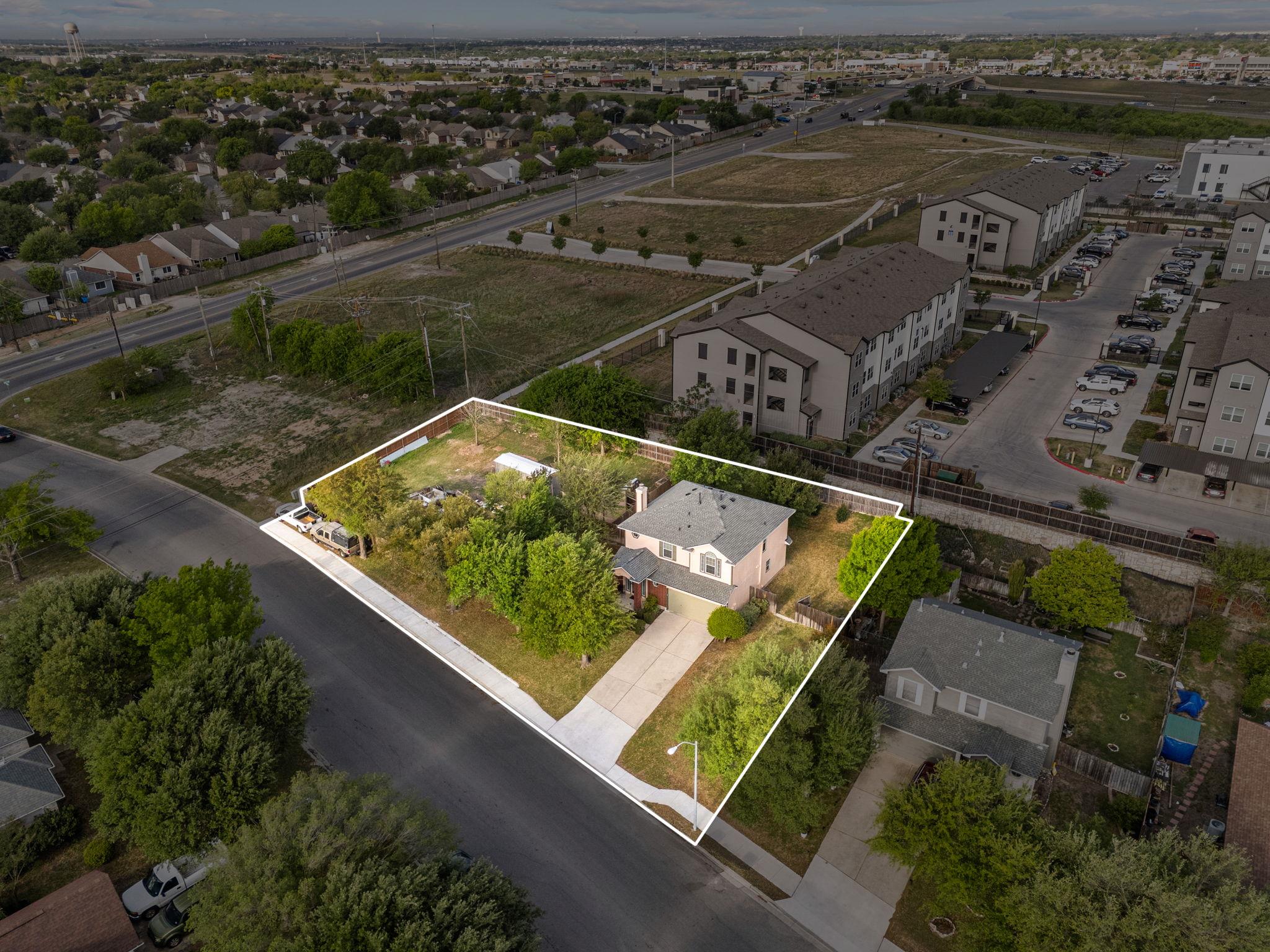 103 Little Lake Rd, Hutto, TX 78634