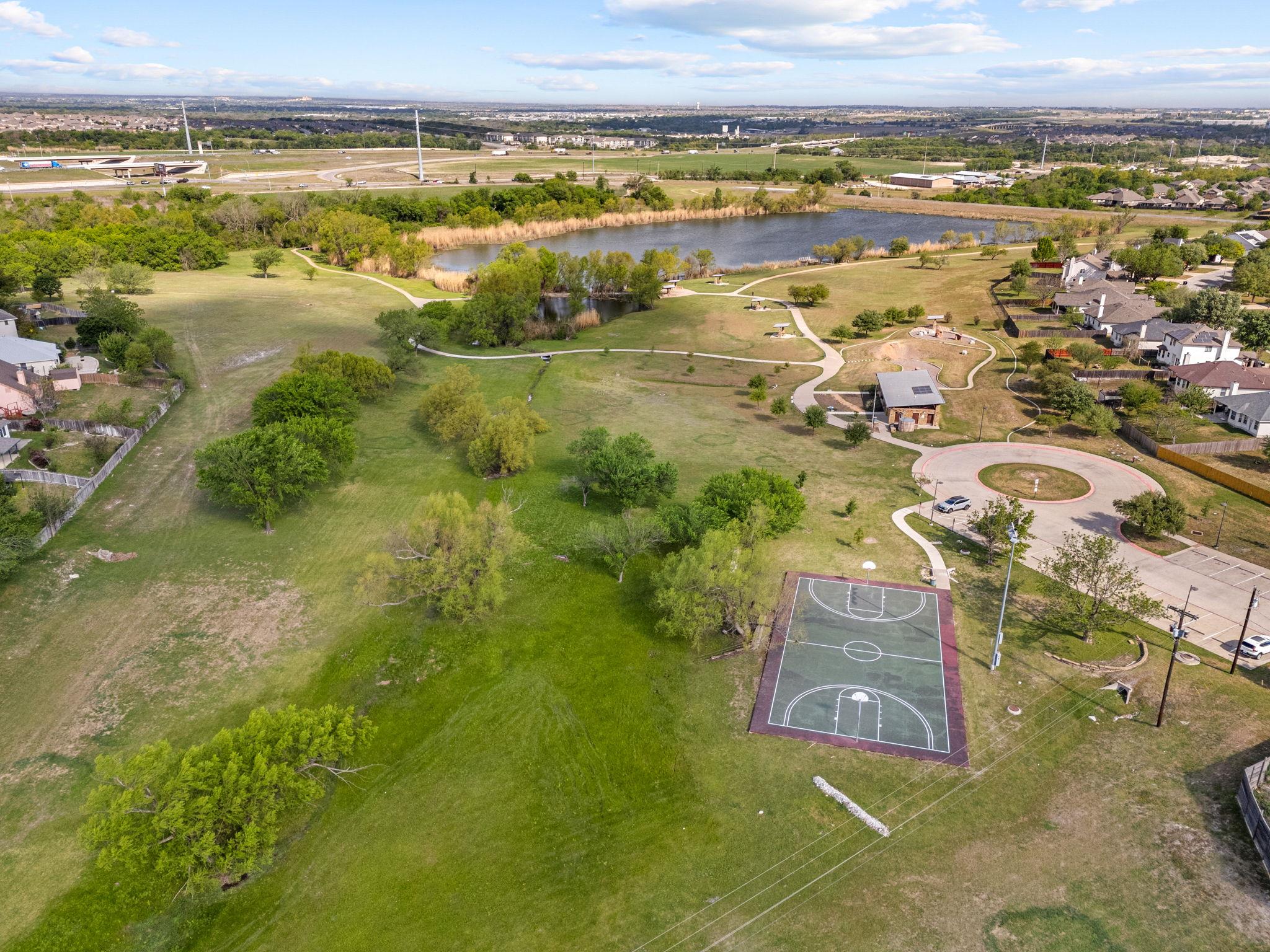 103 Little Lake Rd, Hutto, TX 78634