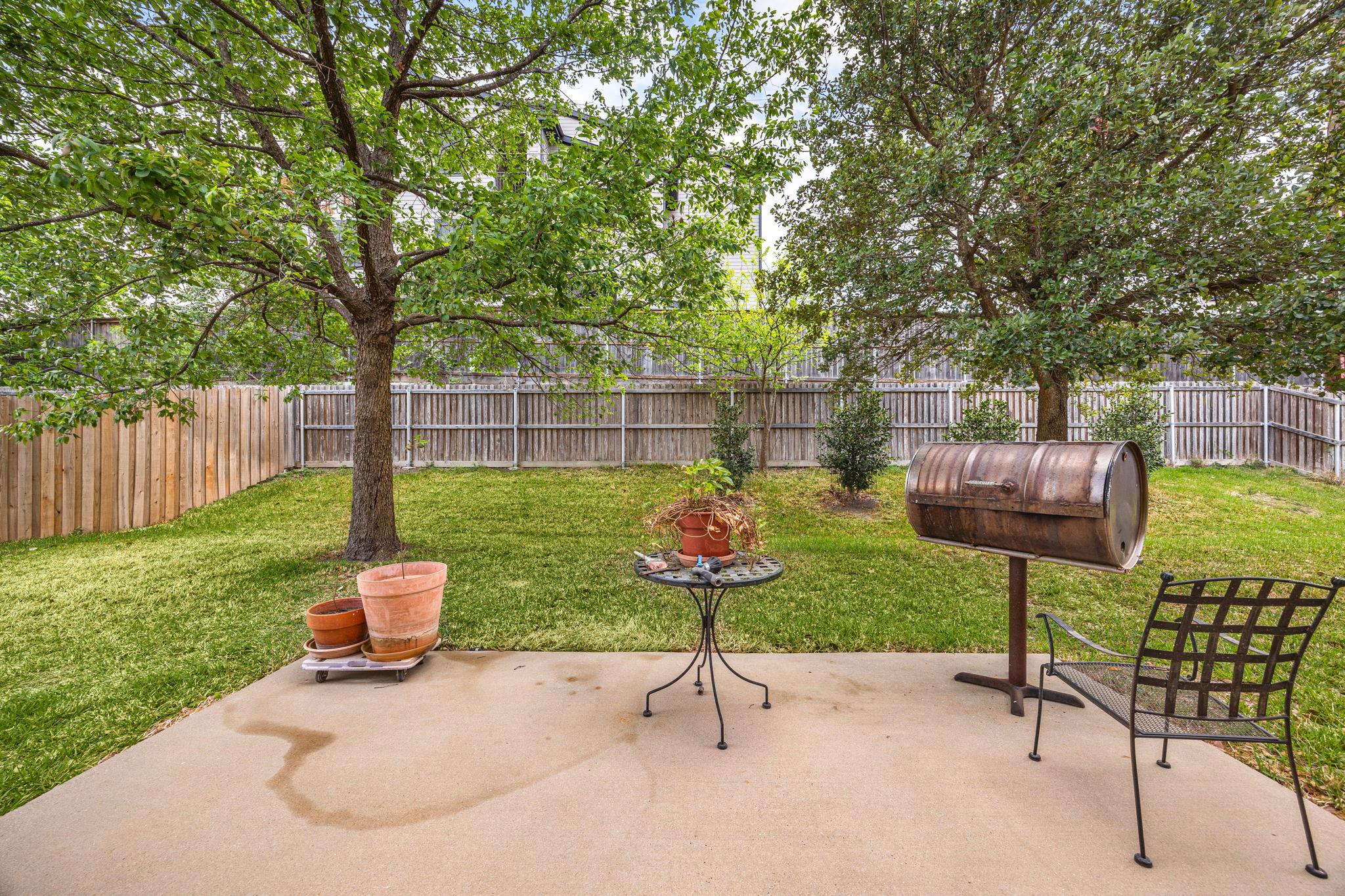 103 Little Lake Rd, Hutto, TX 78634