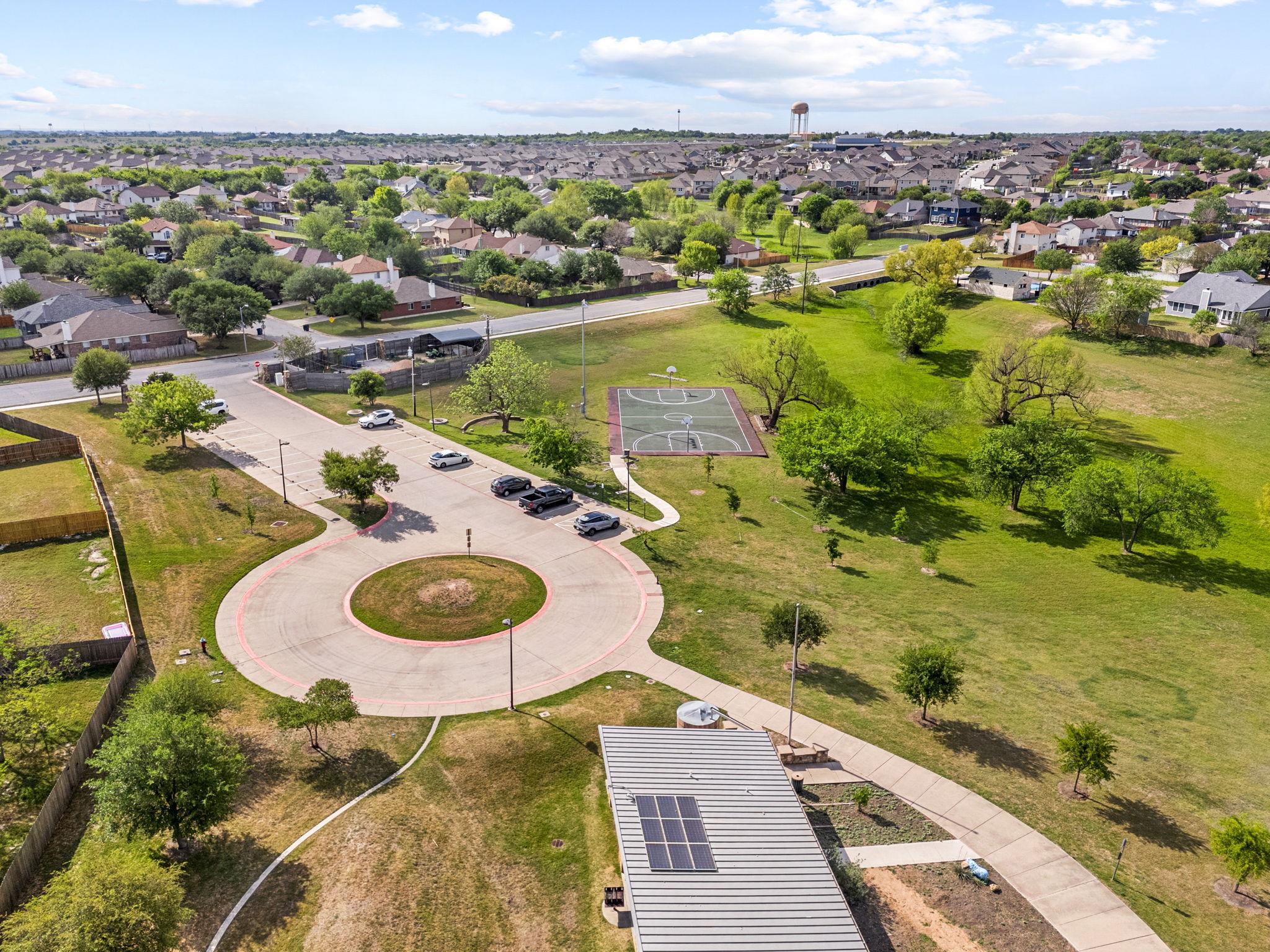 103 Little Lake Rd, Hutto, TX 78634