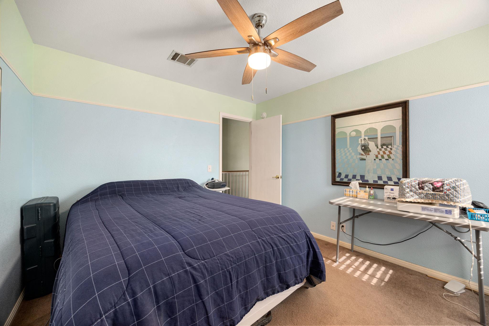 103 Little Lake Rd, Hutto, TX 78634